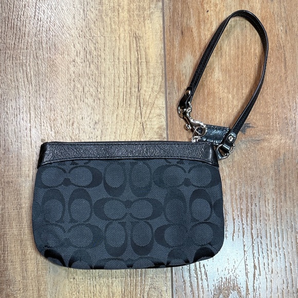 Coach Black Signature Wristlet - Picture 6 of 7